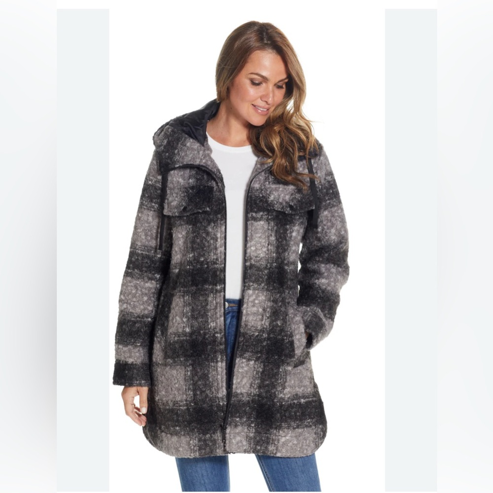 Gallery Women’s Black and Gray “Shacket”, Coat, Size Medium New With Tags